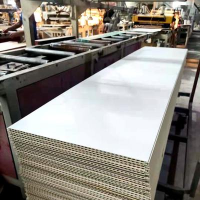 Ποιότητα Fireproof Waterproof PVC Wall Panel with Soundproof Feature εργοστάσιο