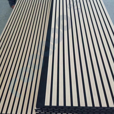Qualidade Natural Walnut Wood Veneer Acoustic Panels for Soundproof Walls fábrica