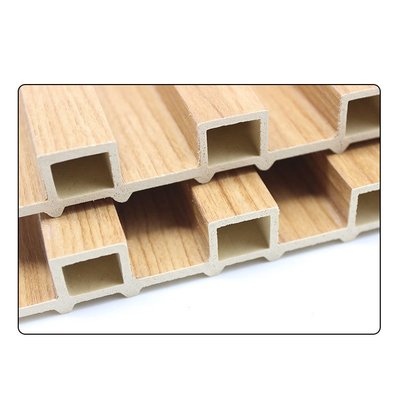 Qualität Custom WPC Grille Wall Panel B1 Flame Retardant Eco-Friendly Fabrik