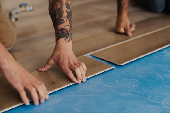 Качество Waterproof SPC Flooring Vinyl Tiles 4mm-7mm Thickness Click Lock Фабрика